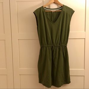 Boden olive everyday dress with pockets!